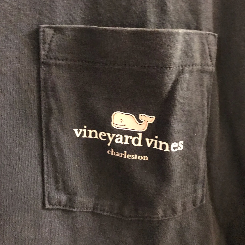 Vineyard Vines t-shirt